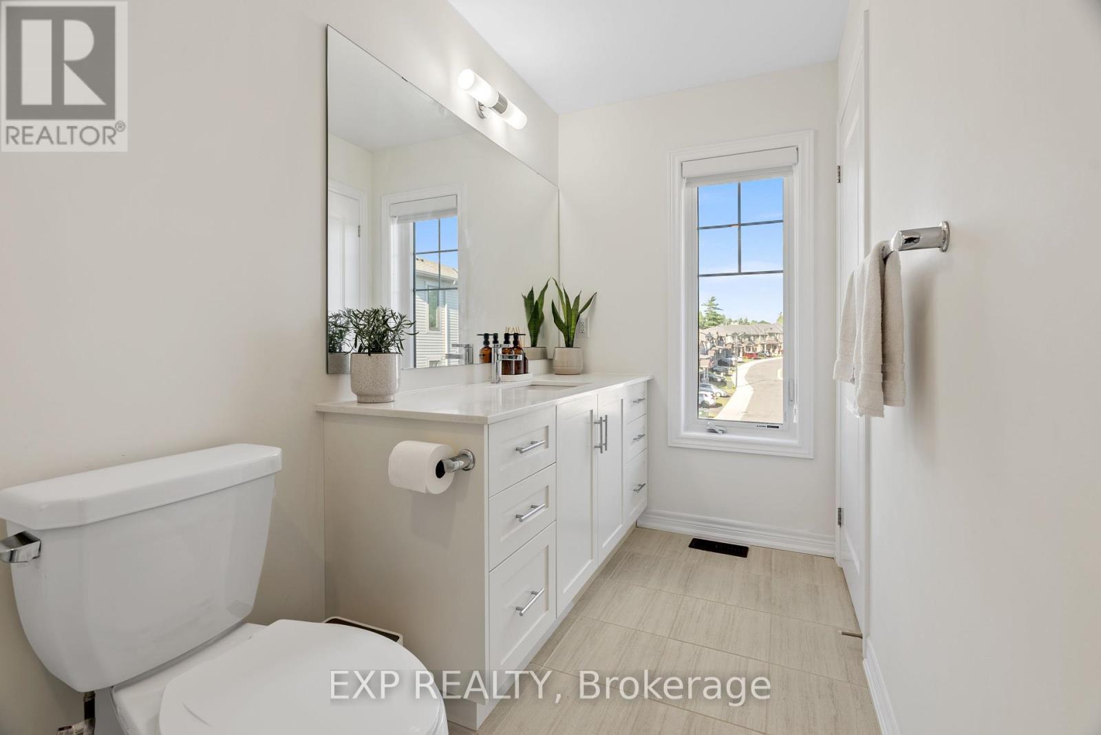 Photo 32 of 18 10 Birmingham Drive, Cambridge ON