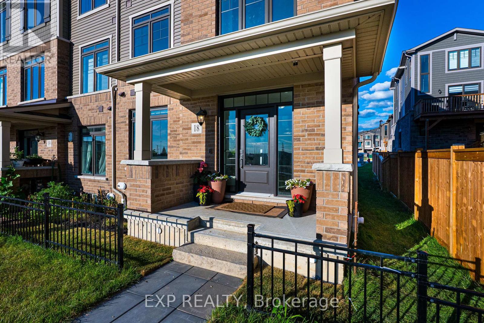 Photo 34 of 18 10 Birmingham Drive, Cambridge ON