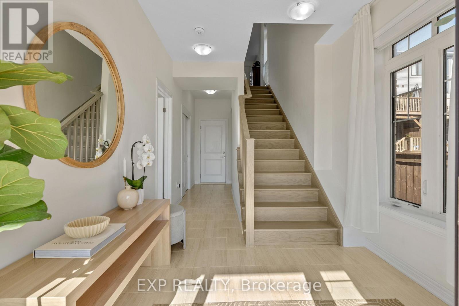 Photo 4 of 18 10 Birmingham Drive, Cambridge ON