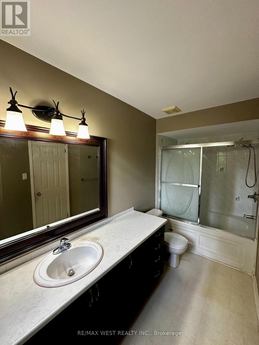 Photo 10 of 119 Deerfox Drive, Ottawa ON