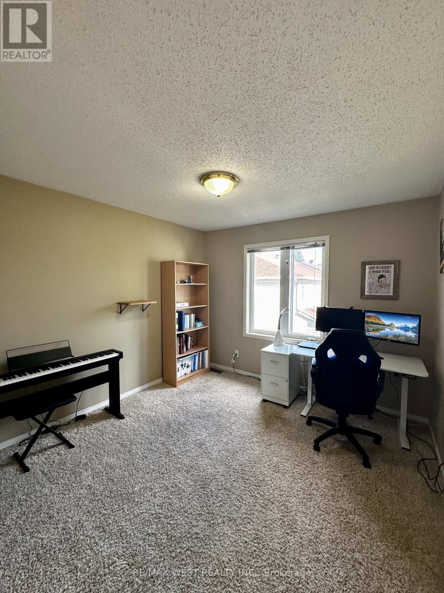Photo 12 of 119 Deerfox Drive, Ottawa ON