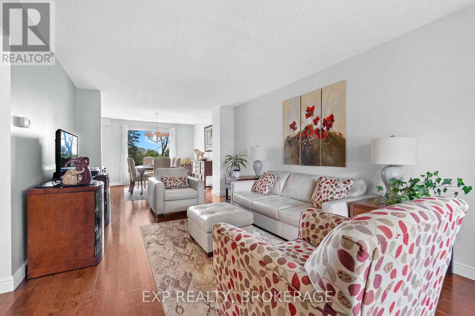 Photo 14 of 564 Braeside Crescent, Kingston ON