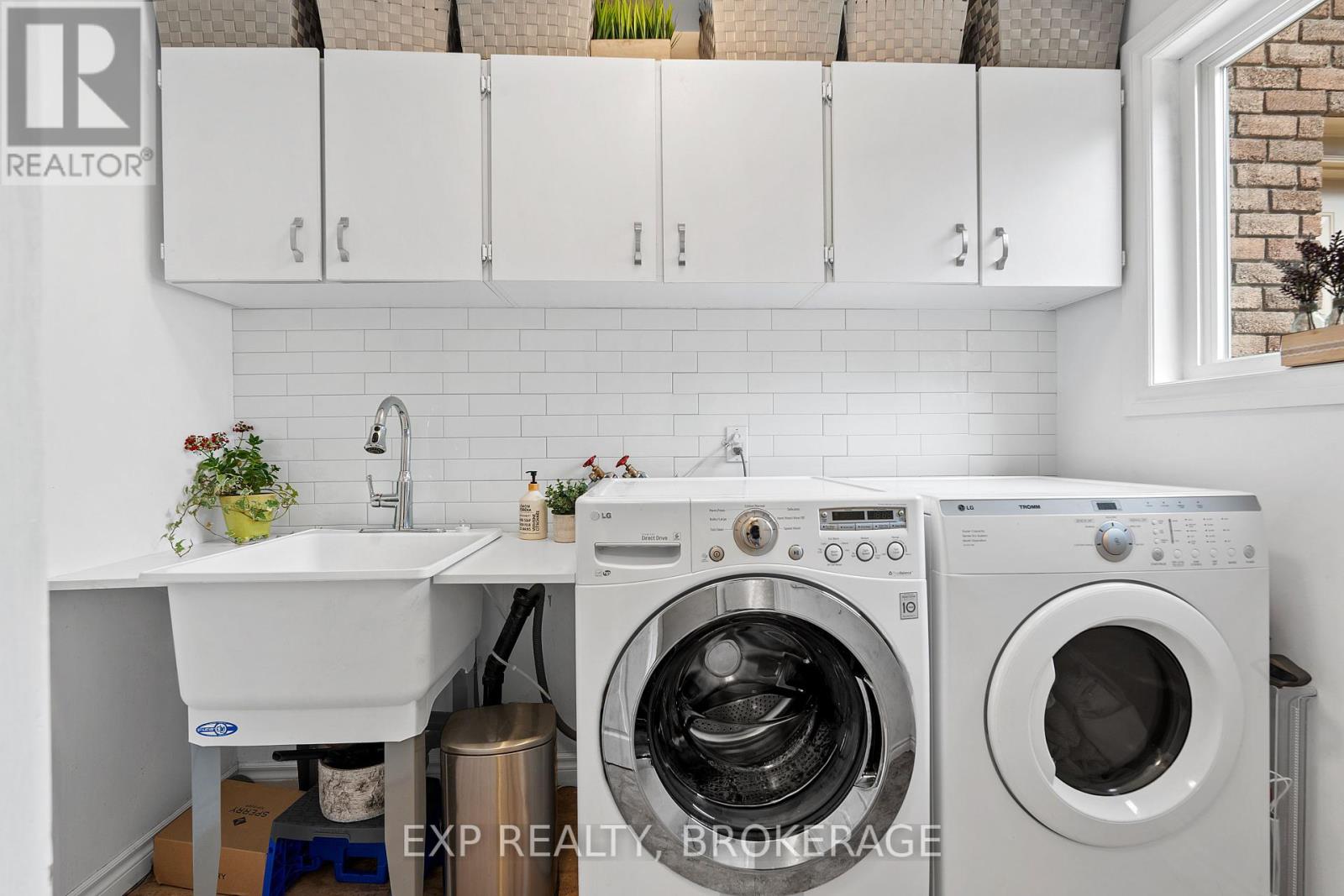Photo 19 of 564 Braeside Crescent, Kingston ON
