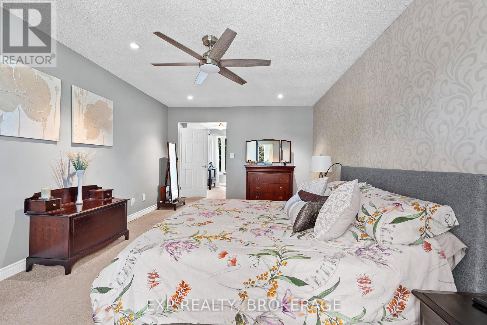Photo 22 of 564 Braeside Crescent, Kingston ON