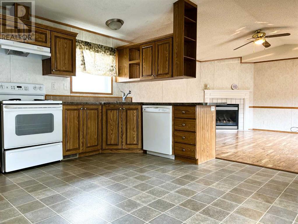 Photo 5 of 183 Grenoble Crescent, Fort Mcmurray AB