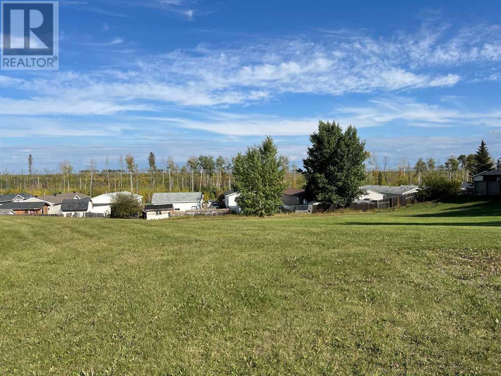 Photo 27 of 183 Grenoble Crescent, Fort Mcmurray AB