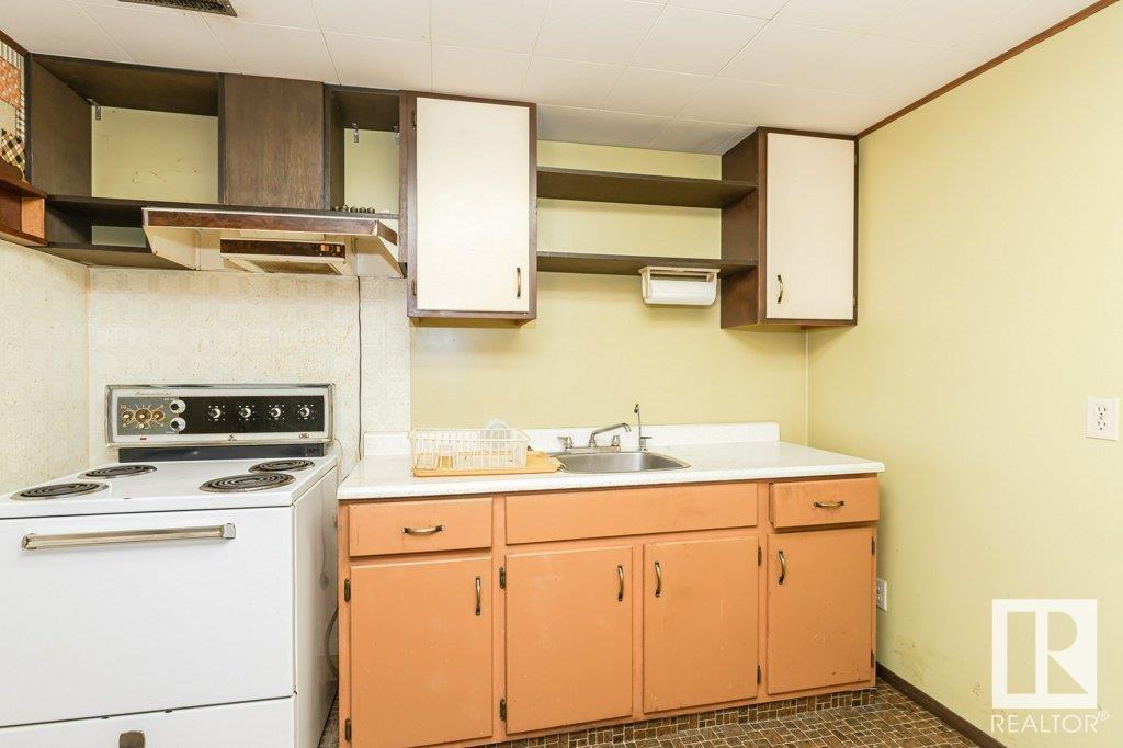 Photo 19 of 1036 Moyer Dr, Sherwood Park AB