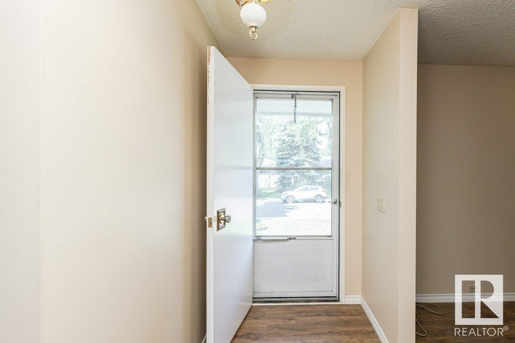 Photo 20 of 1036 Moyer Dr, Sherwood Park AB
