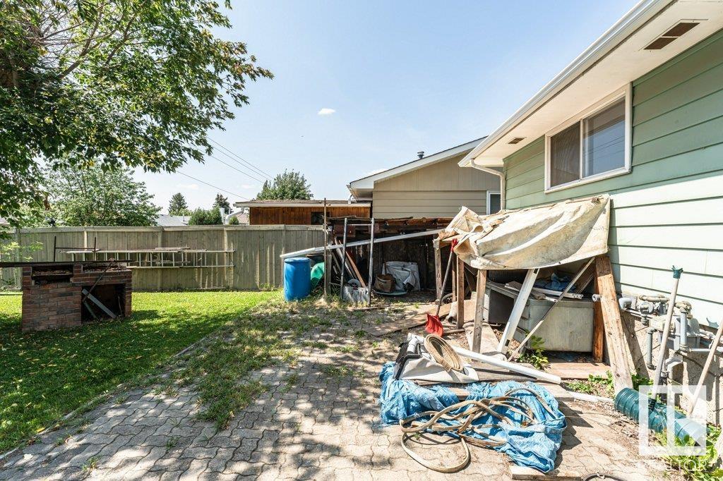 Photo 23 of 1036 Moyer Dr, Sherwood Park AB