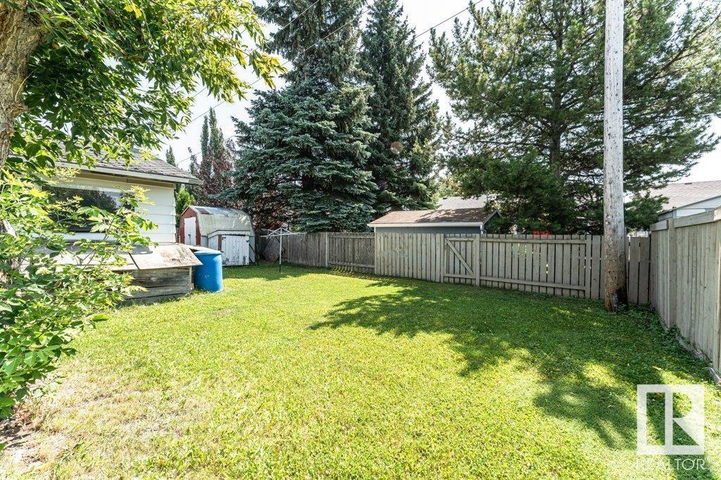 Photo 15 of 1036 Moyer Dr, Sherwood Park AB