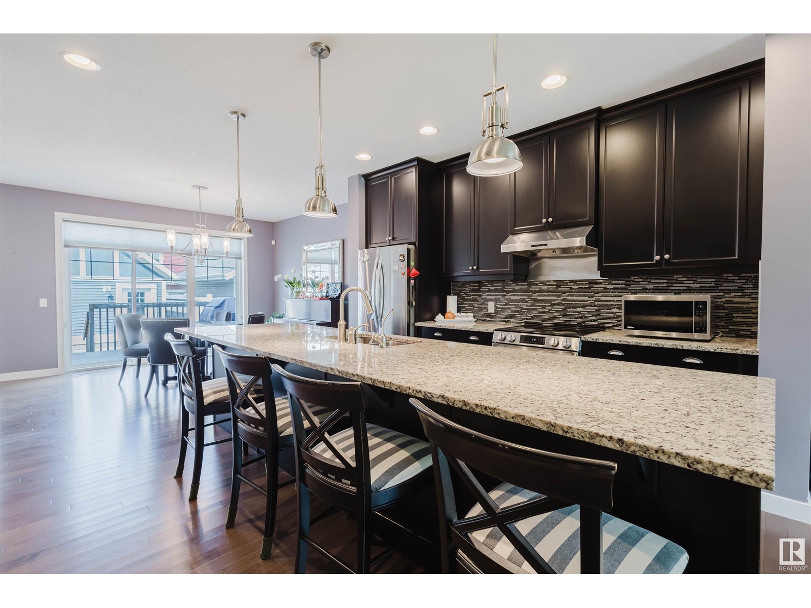 Photo 10 of 5014 Dewolf Rd Nw, Edmonton AB