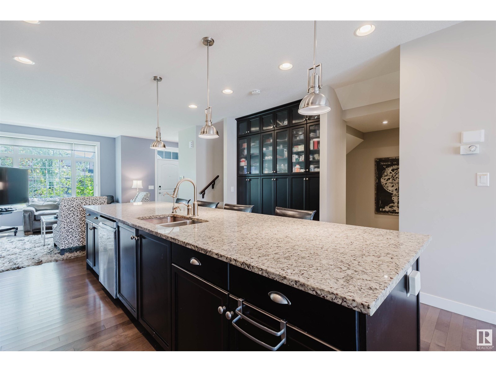 Photo 13 of 5014 Dewolf Rd Nw, Edmonton AB
