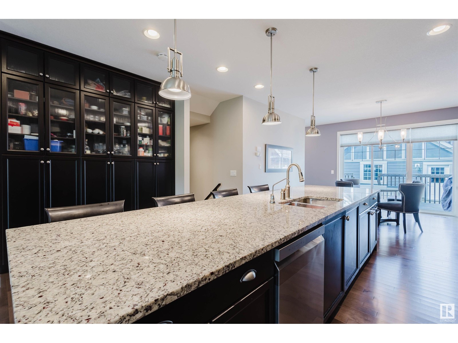 Photo 15 of 5014 Dewolf Rd Nw, Edmonton AB