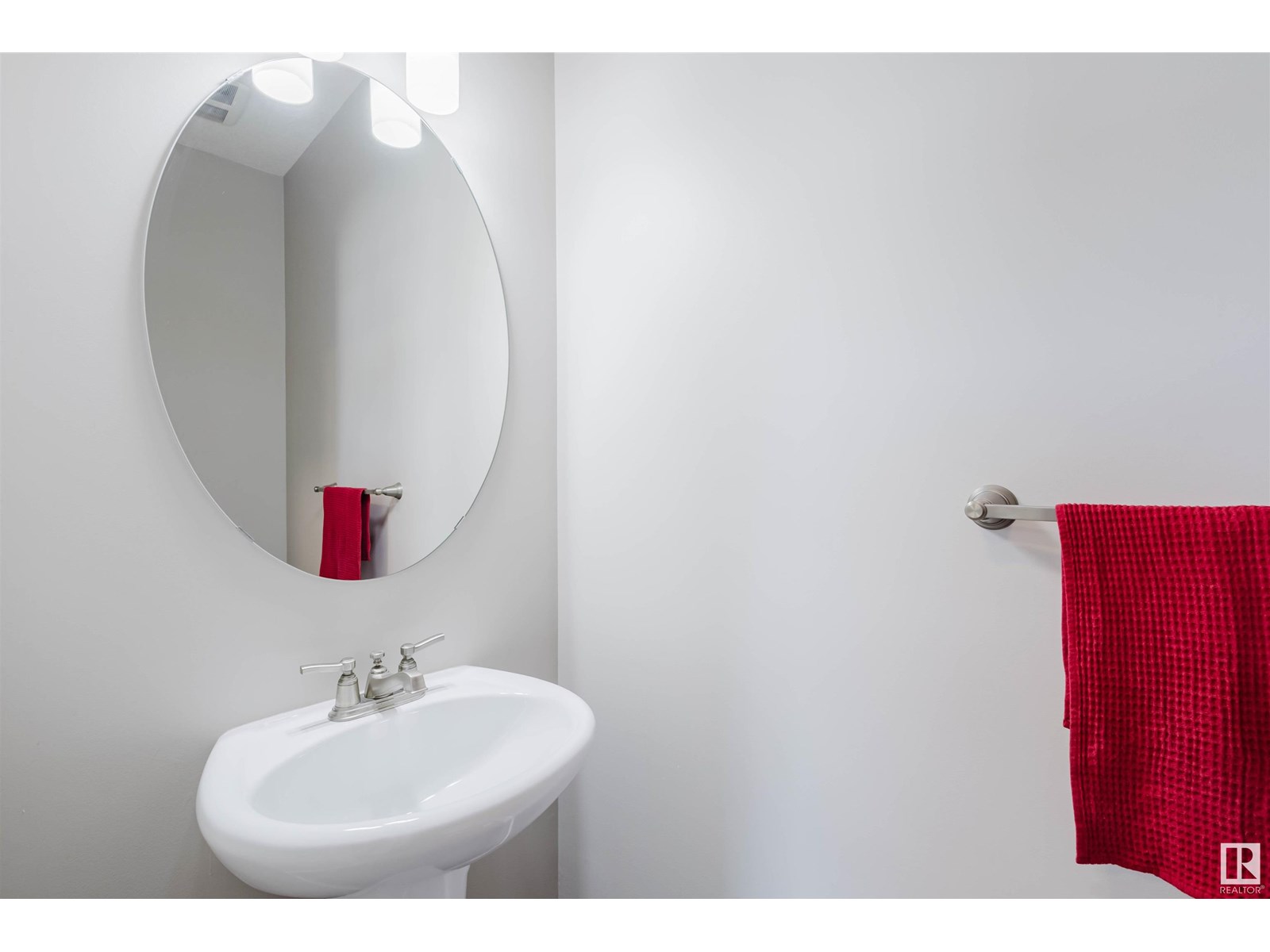 Photo 21 of 5014 Dewolf Rd Nw, Edmonton AB