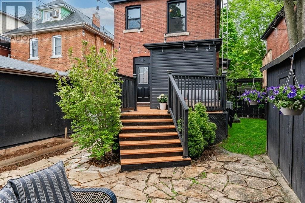 Photo 16 of 26 Cedar Avenue, Hamilton ON