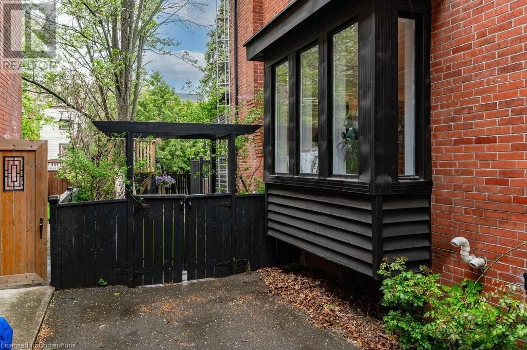 Photo 17 of 26 Cedar Avenue, Hamilton ON