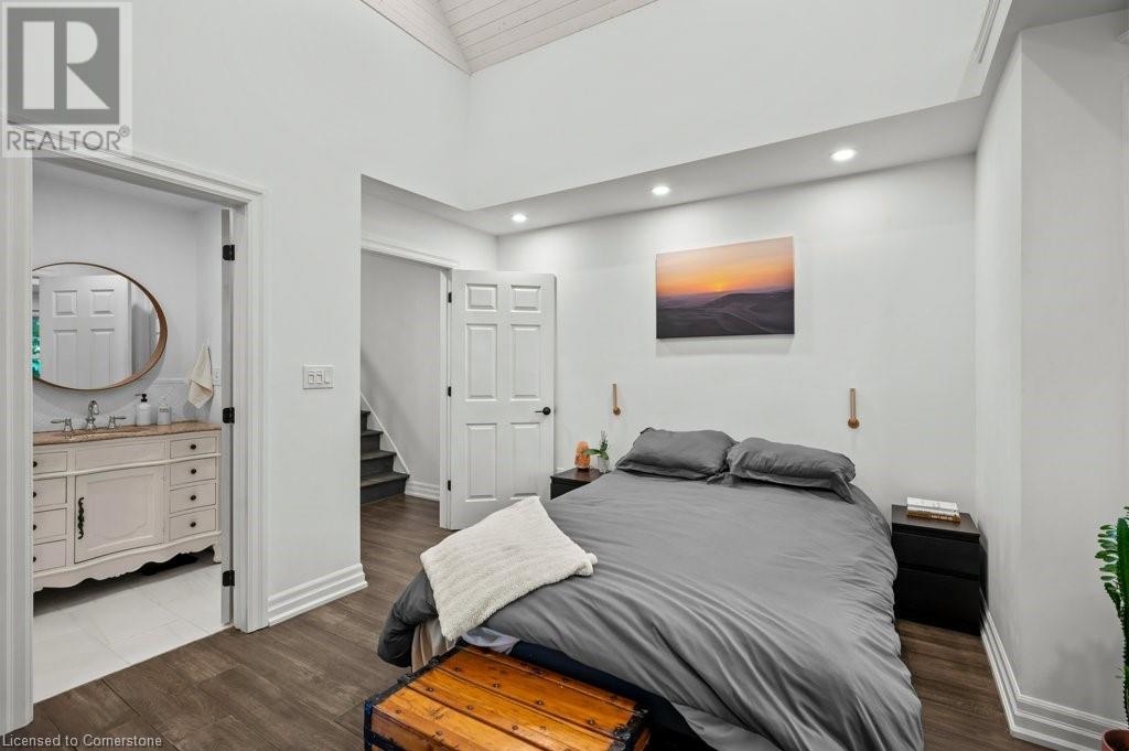 Photo 30 of 26 Cedar Avenue, Hamilton ON