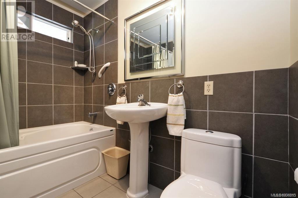 Photo 11 of 1550 Robson Lane Sw, Cowichan Bay BC