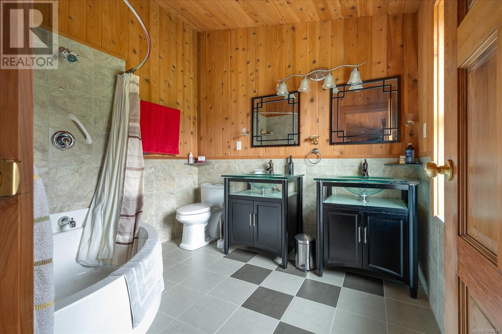 Photo 35 of 1550 Robson Lane Sw, Cowichan Bay BC