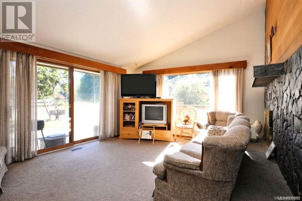 Photo 6 of 1550 Robson Lane Sw, Cowichan Bay BC