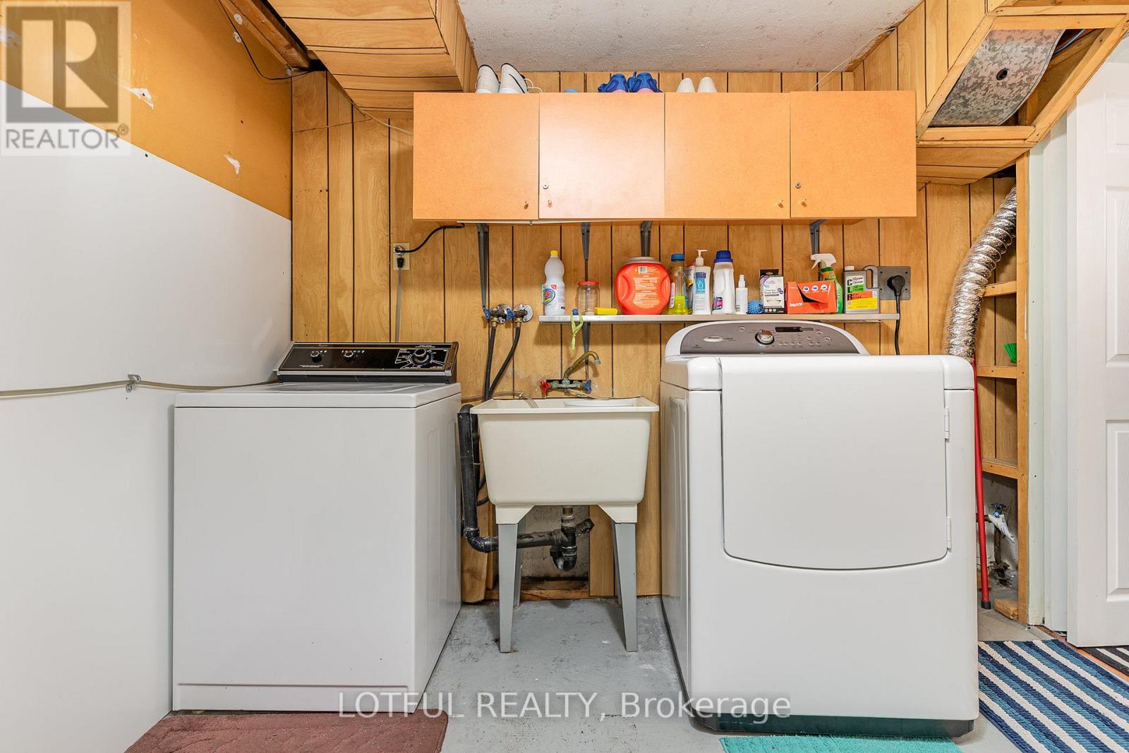 Photo 23 of 134 Royal Salisbury Way, Brampton ON