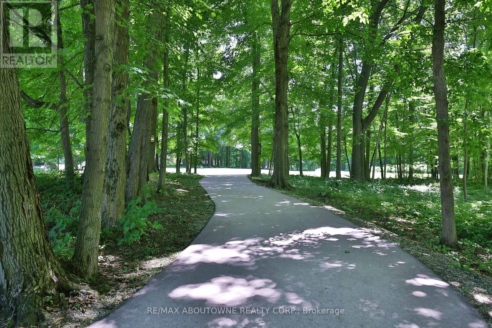 Photo 45 of 1270 1 Side Road, Burlington ON