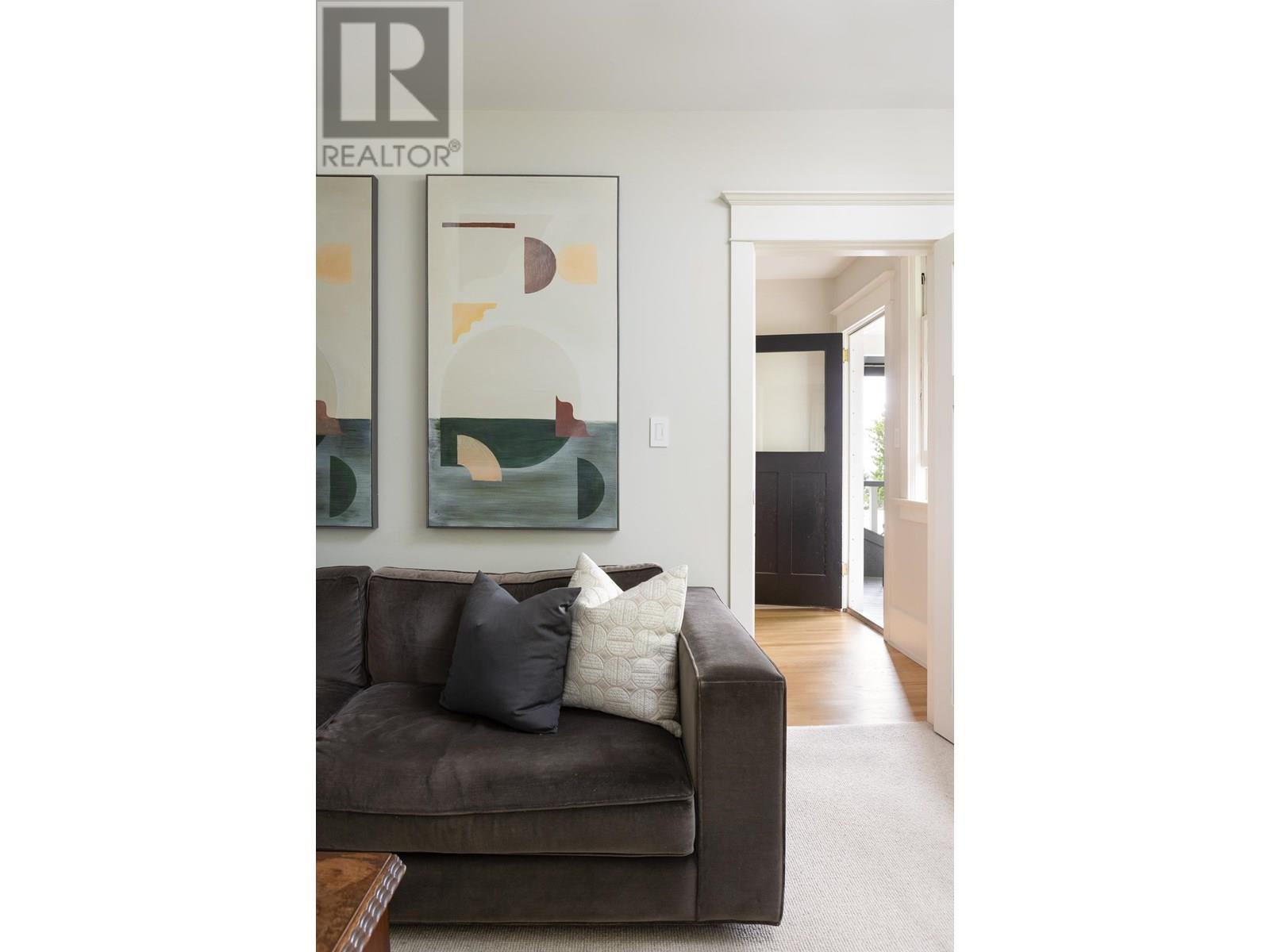 3545 DOWSLEY COURT, North Vancouver
