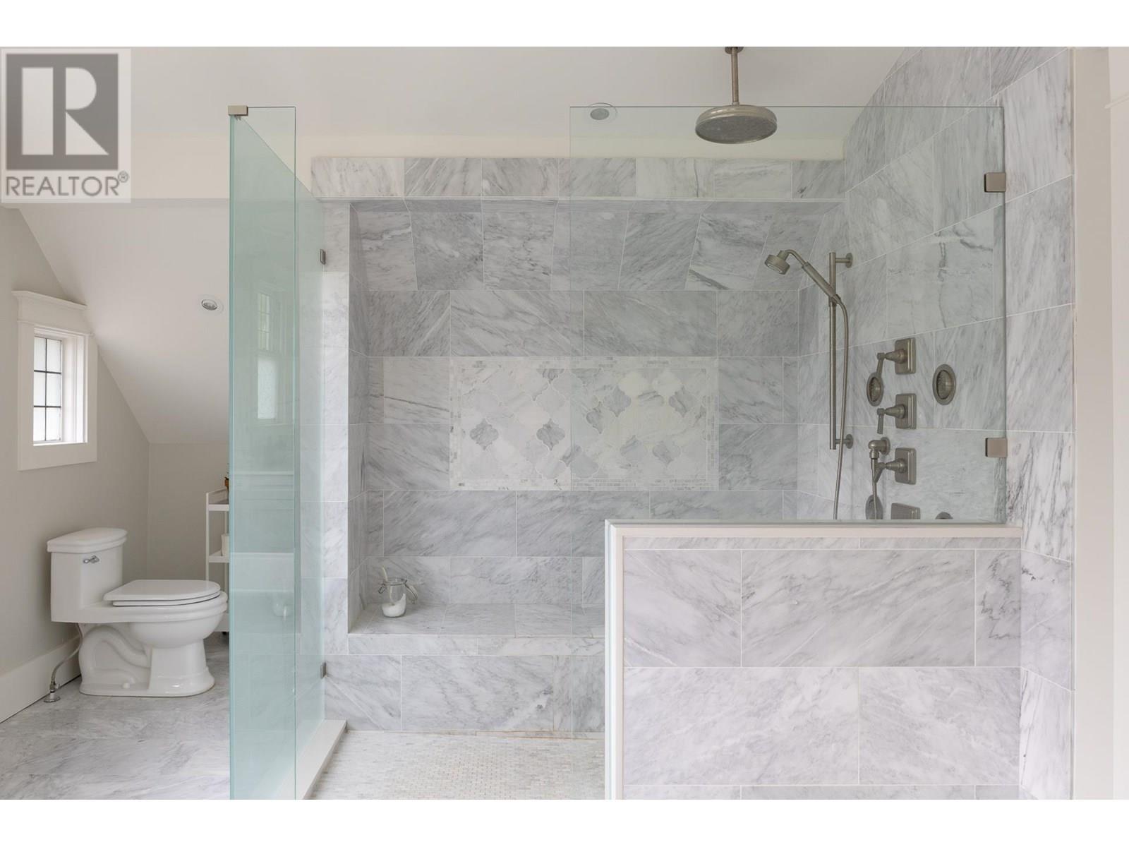 3545 DOWSLEY COURT, North Vancouver