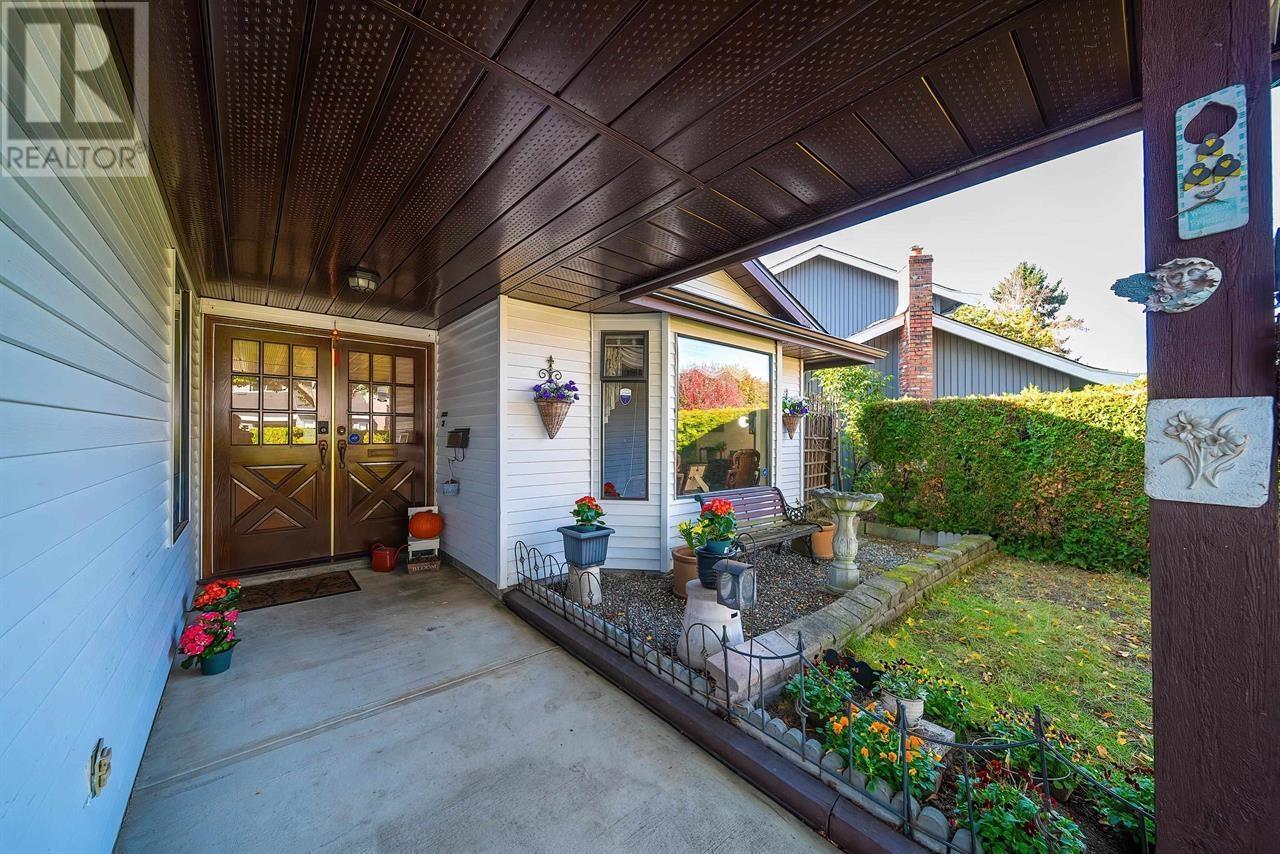 Photo 5 of 10660 Canso Crescent, Richmond BC