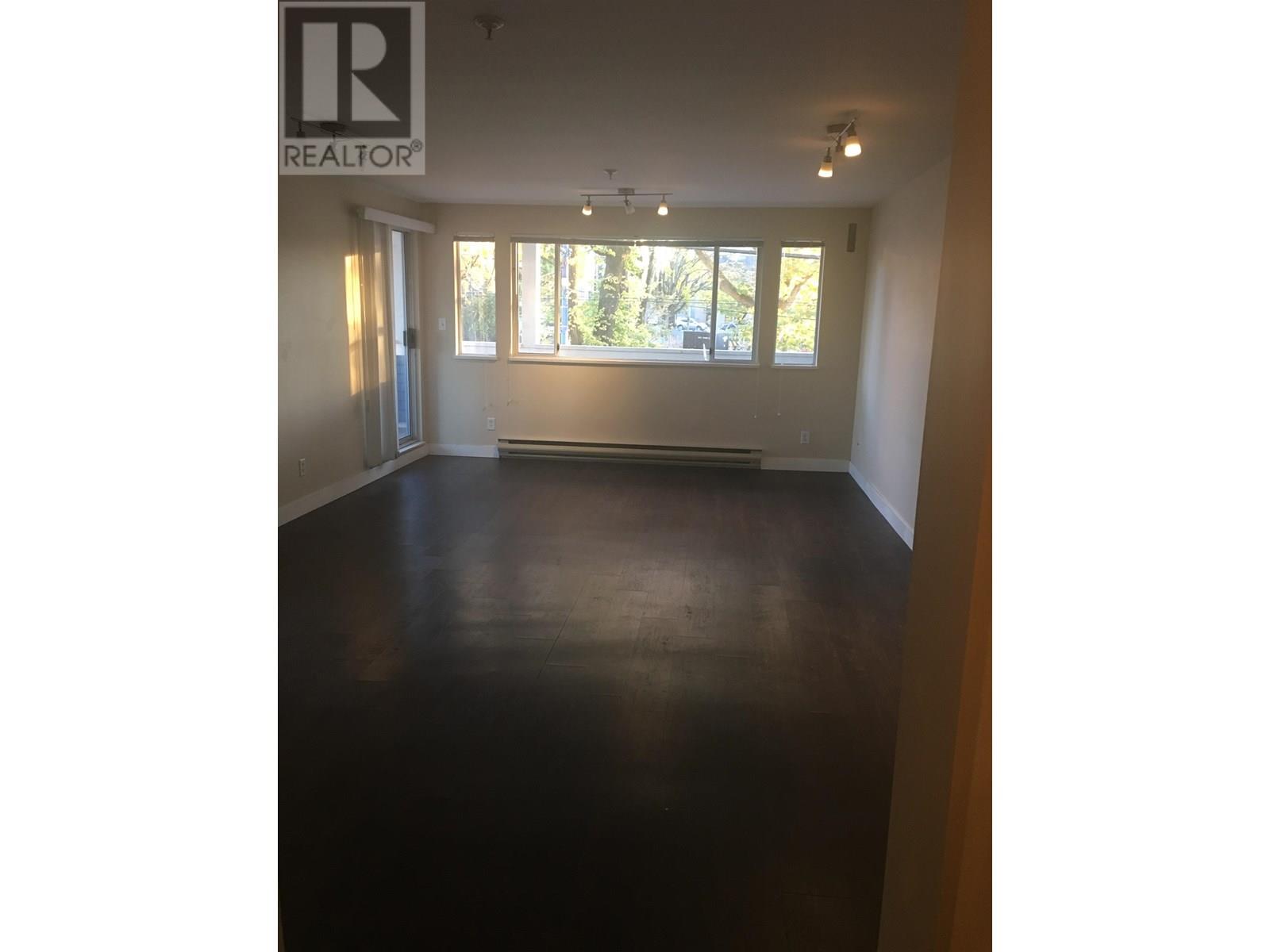 Photo 16 of 477 Powell Street, Vancouver BC