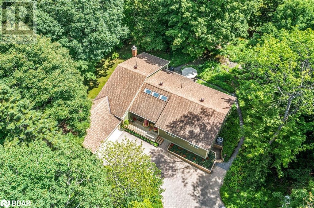 Photo 32 of 385 Chub Lake Road, Huntsville ON
