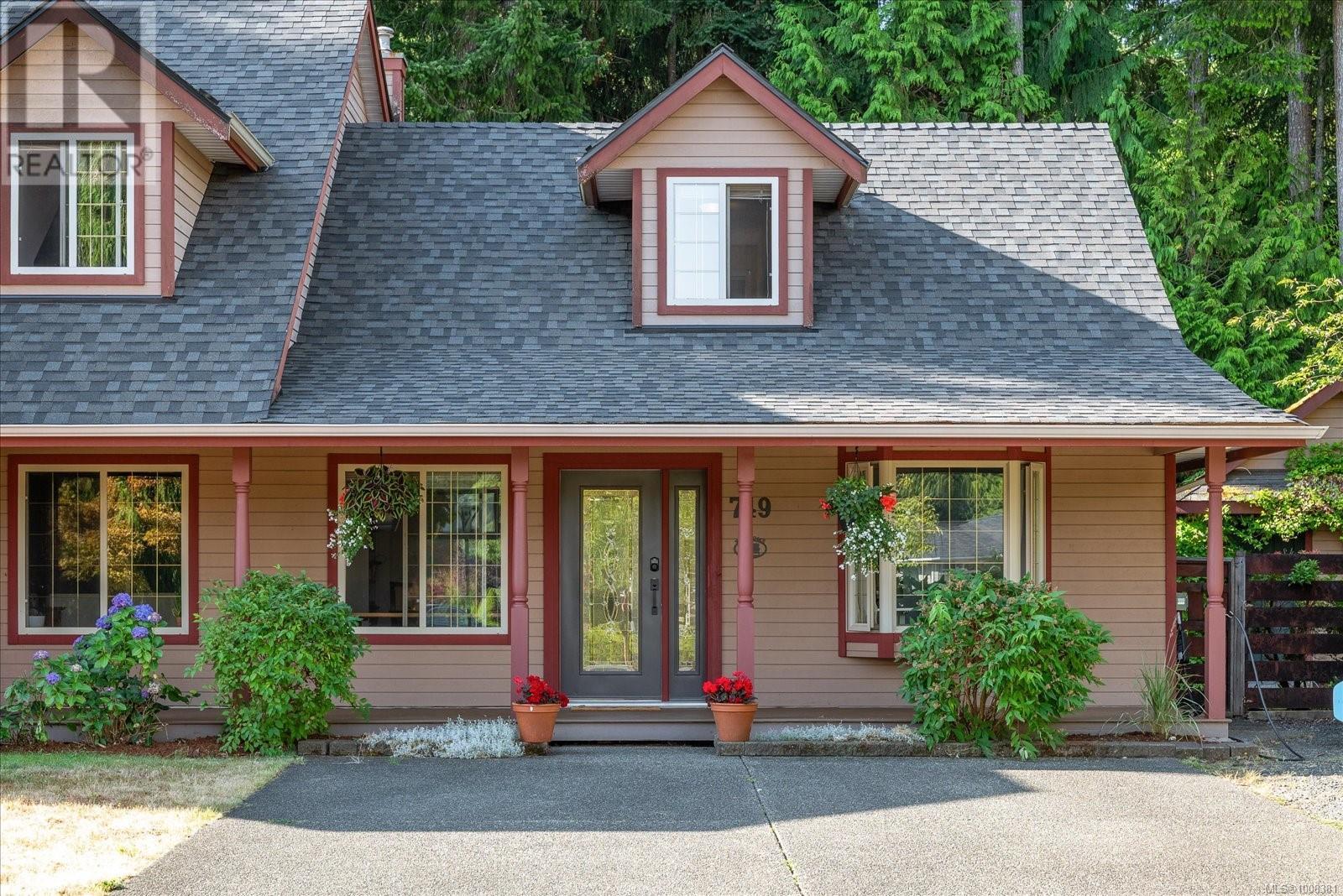 Photo 26 of 749 Redwood Dr, Qualicum Beach BC
