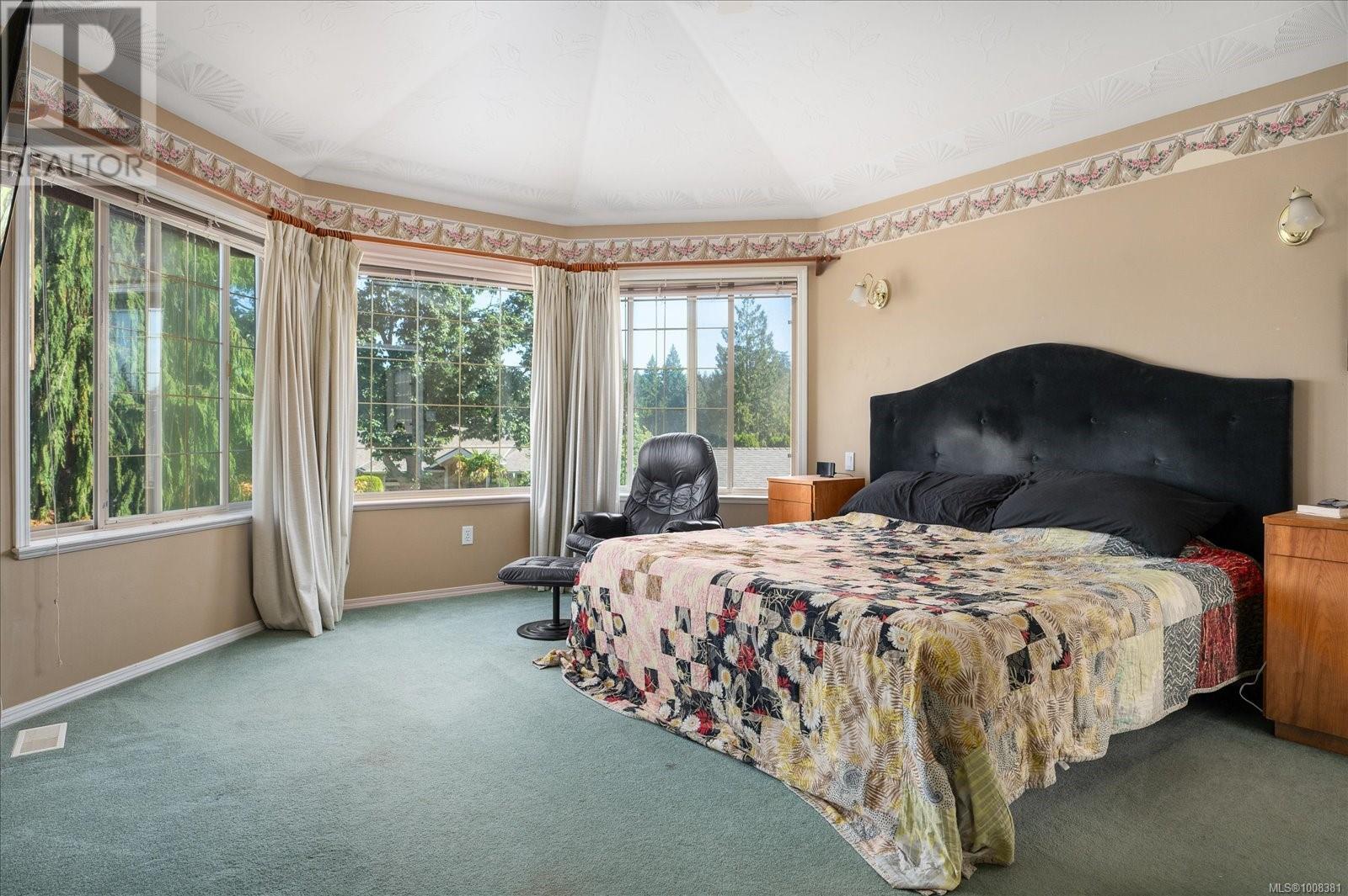 Photo 31 of 749 Redwood Dr, Qualicum Beach BC