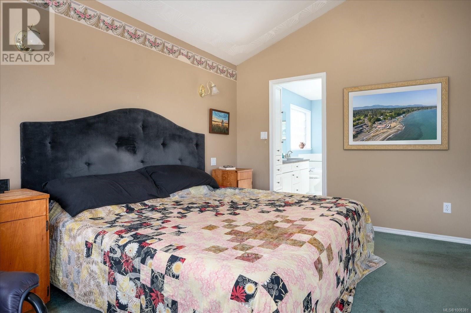 Photo 32 of 749 Redwood Dr, Qualicum Beach BC