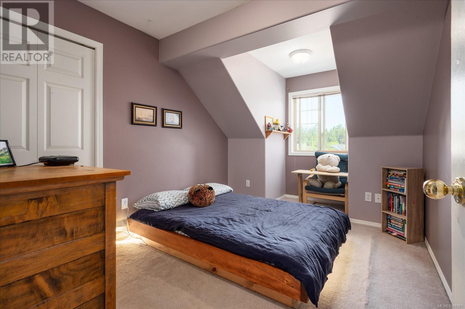 Photo 37 of 749 Redwood Dr, Qualicum Beach BC