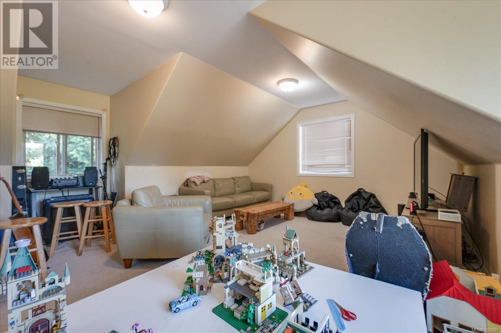 Photo 40 of 749 Redwood Dr, Qualicum Beach BC