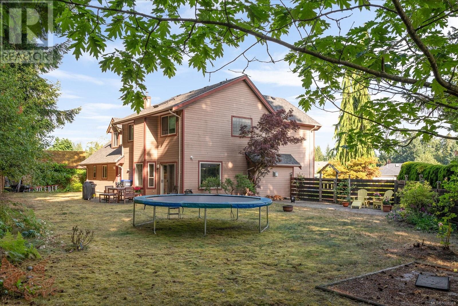 Photo 46 of 749 Redwood Dr, Qualicum Beach BC