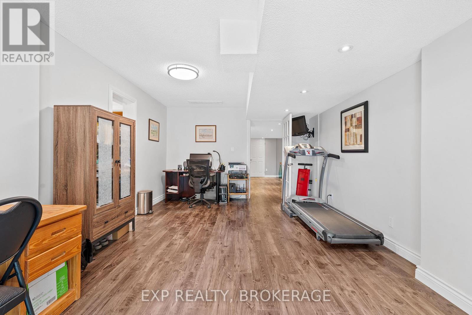Photo 35 of 564 Braeside Crescent, Kingston ON
