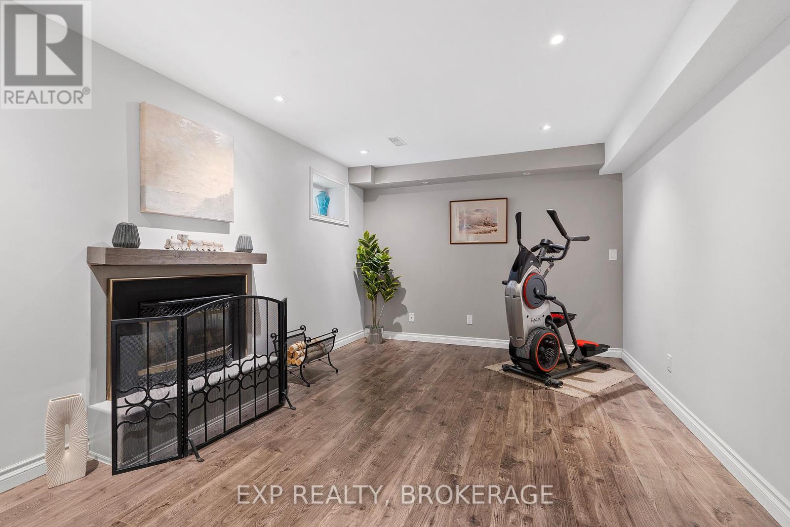 Photo 31 of 564 Braeside Crescent, Kingston ON
