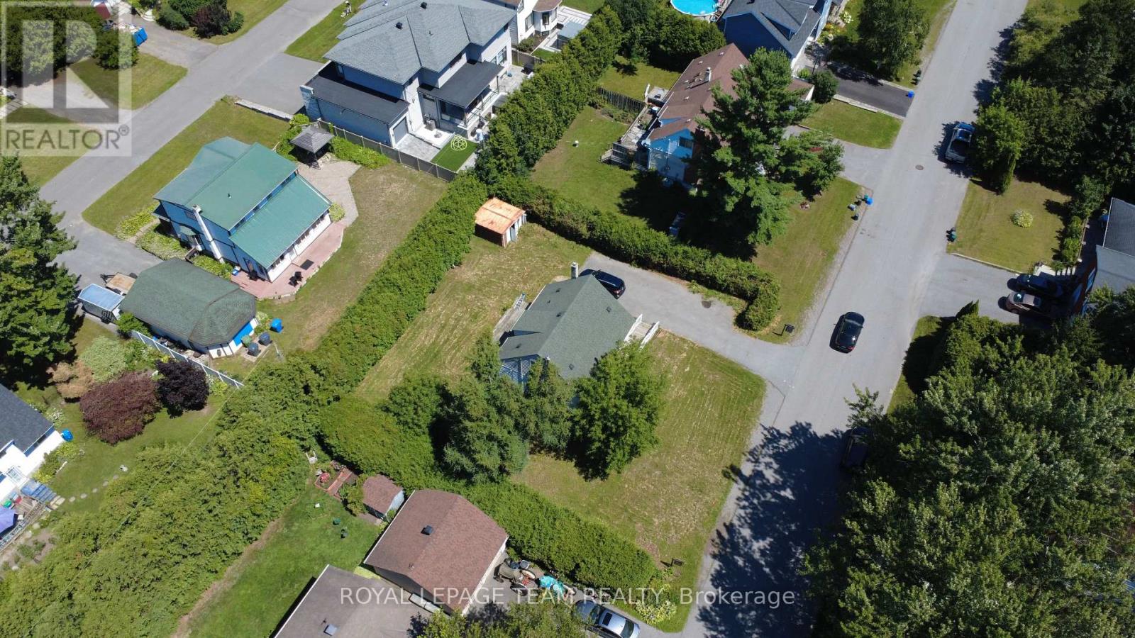 Photo 30 of 115 Rita Avenue, Ottawa ON