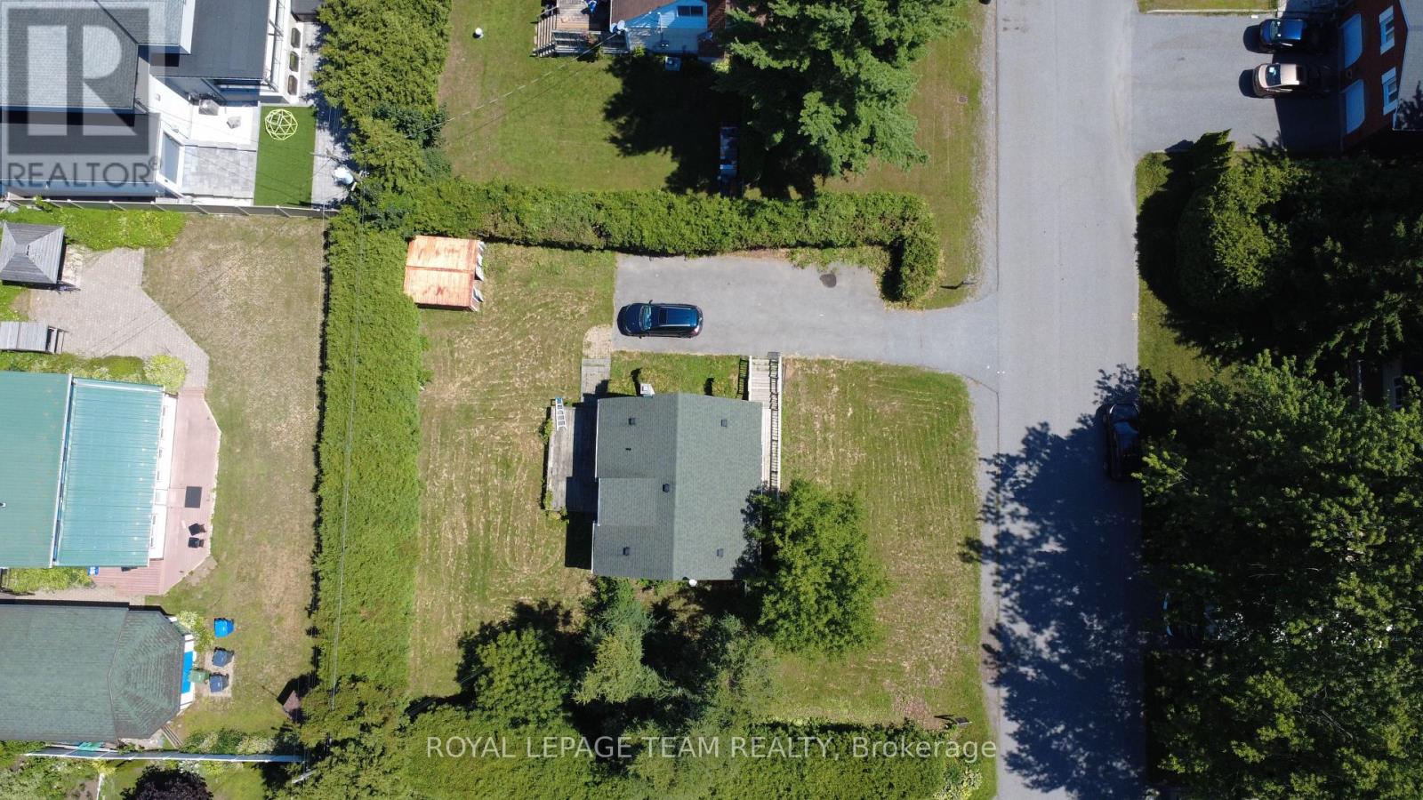 Photo 18 of 115 Rita Avenue, Ottawa ON