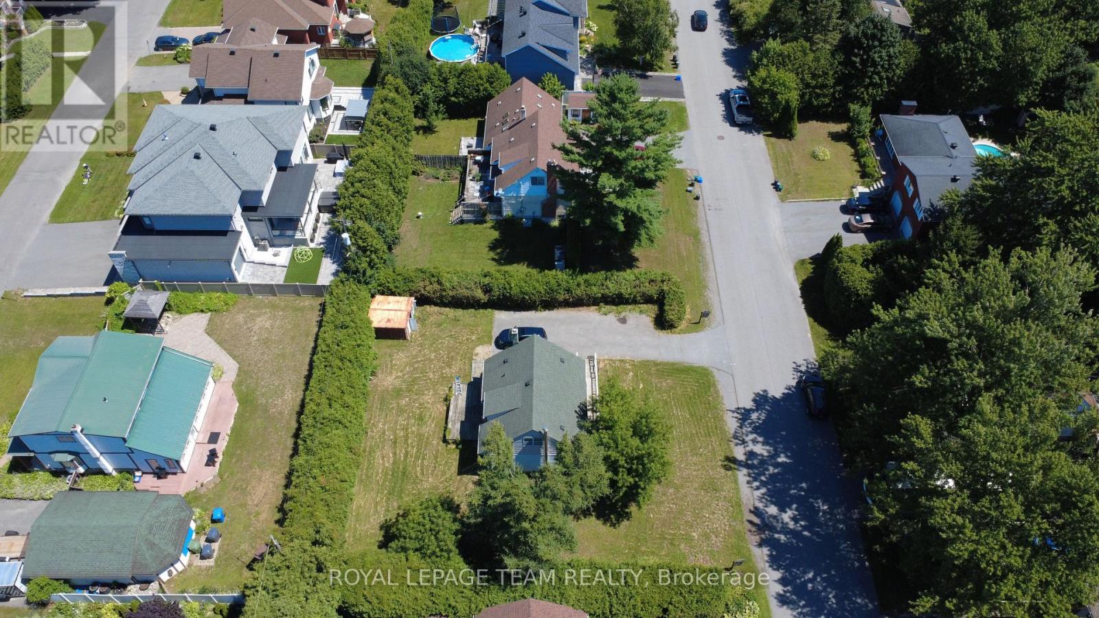 Photo 40 of 115 Rita Avenue, Ottawa ON
