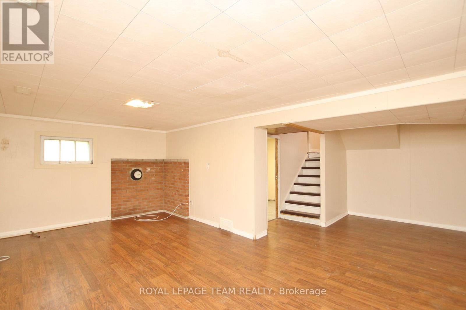 Photo 33 of 115 Rita Avenue, Ottawa ON