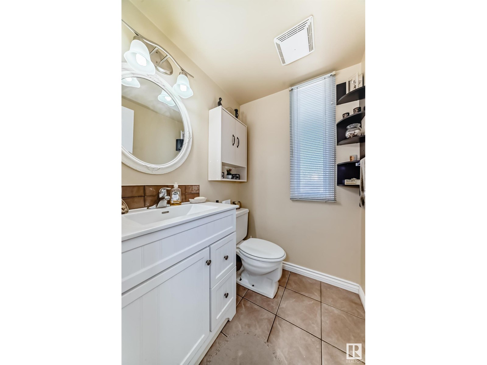 Photo 22 of 472 Clareview Rd Nw, Edmonton AB