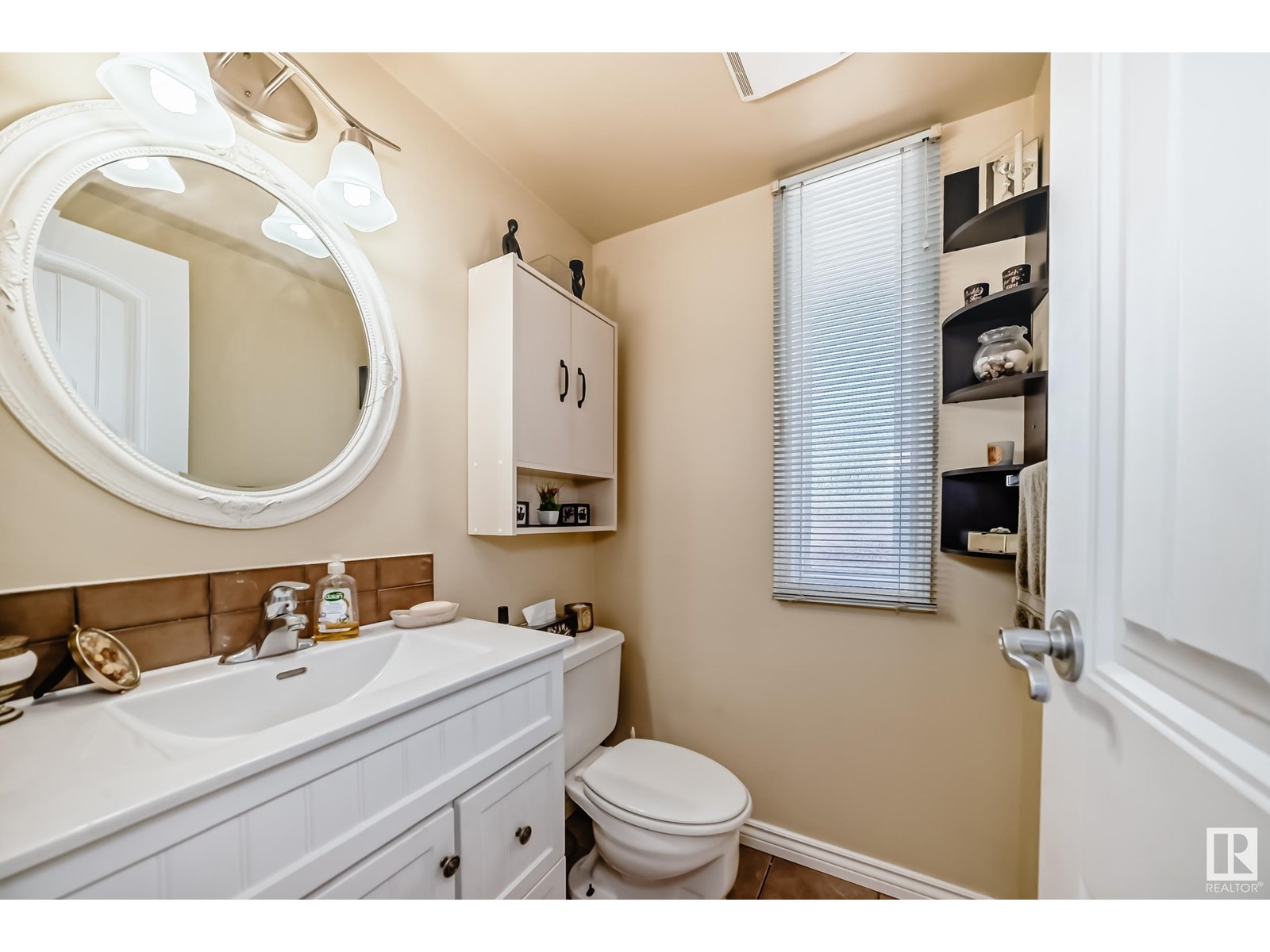 Photo 21 of 472 Clareview Rd Nw, Edmonton AB