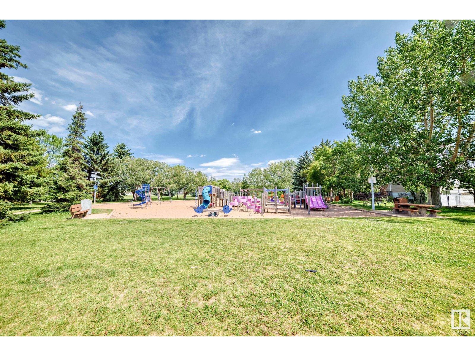 Photo 55 of 472 Clareview Rd Nw, Edmonton AB