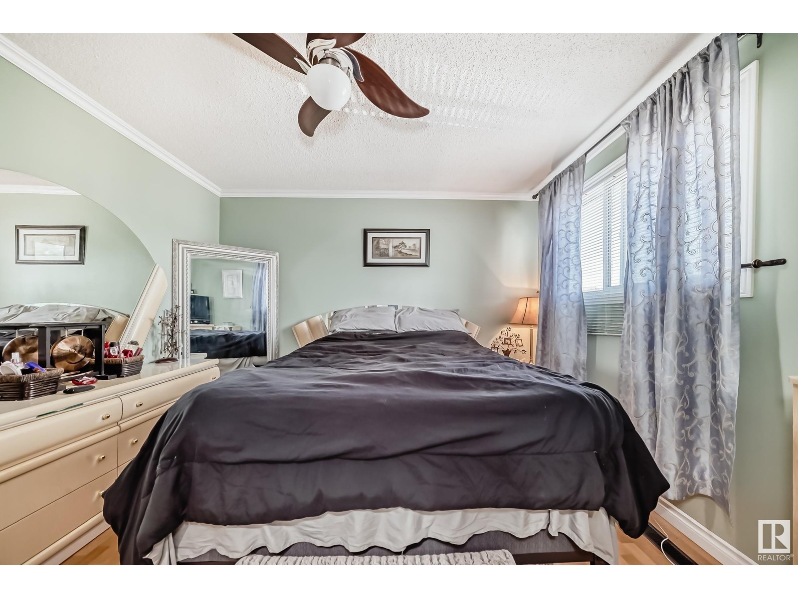 Photo 23 of 472 Clareview Rd Nw, Edmonton AB
