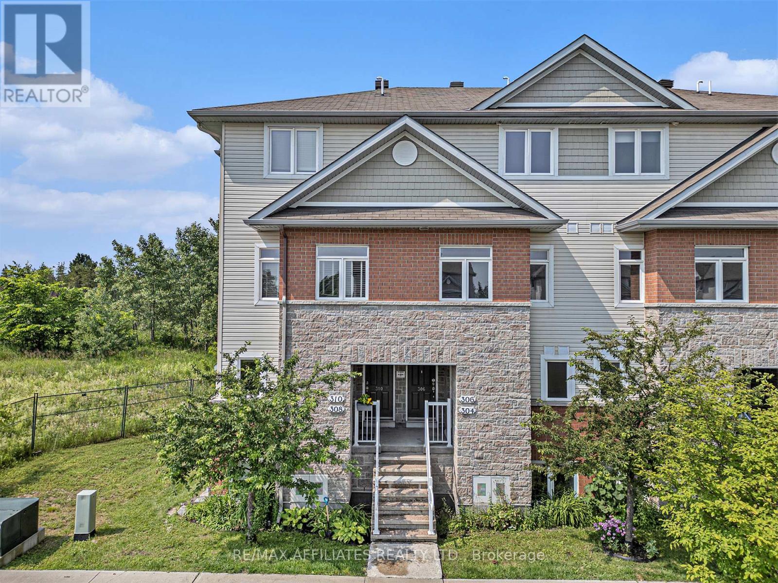 Photo 8 of 304 Fir Lane, North Grenville ON