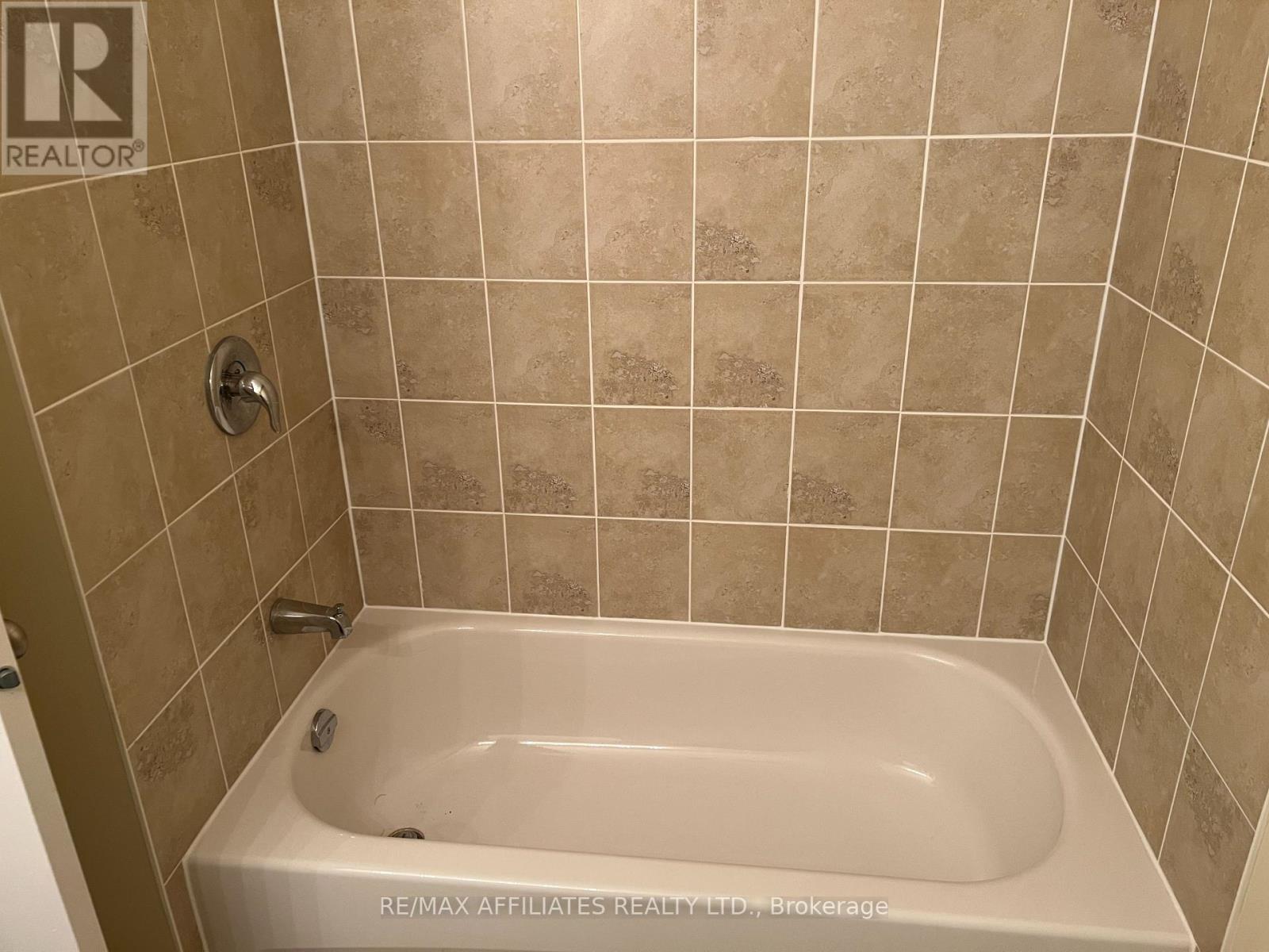 Photo 6 of 304 Fir Lane, North Grenville ON