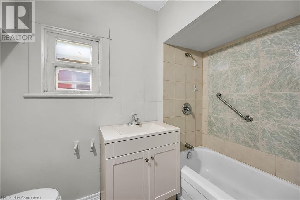 Photo 14 of 1256 Cannon Street E, Hamilton ON